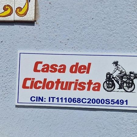 Casa Del Cicloturista Leilighet Santadi Eksteriør bilde