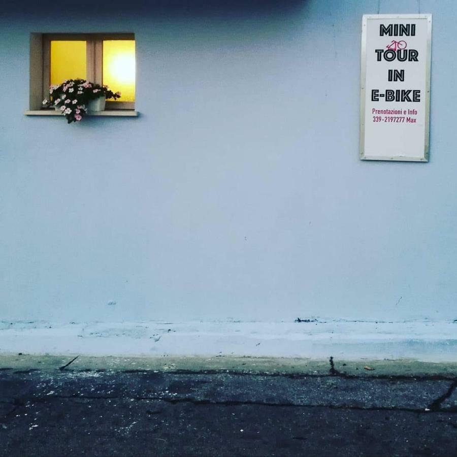 Casa Del Cicloturista Leilighet Santadi Eksteriør bilde